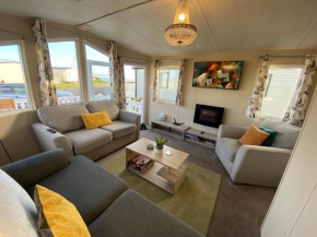 Cosy & Modern Private Seaview Caravan